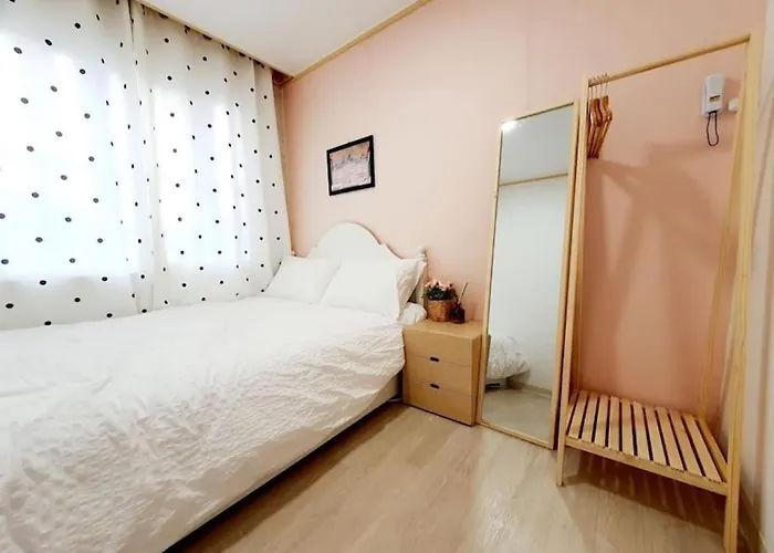 House Mongja Affittacamere 4*